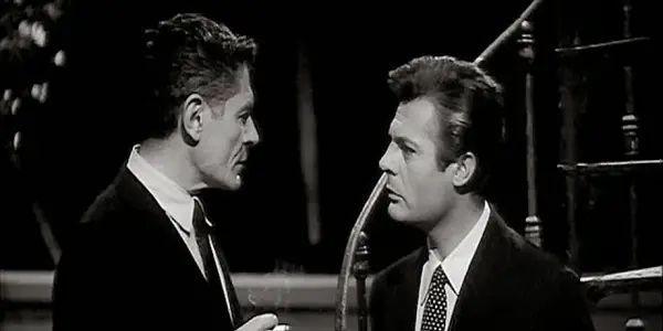 Marcello looking up to the man he wants to emulate: Steiner - source: Astor/Cineriz/Pathé