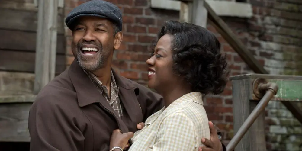 Denzel Washington and Viola Davis in FENCES