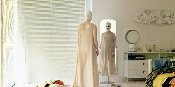 GOODNIGHT MOMMY: Hello Nightmares