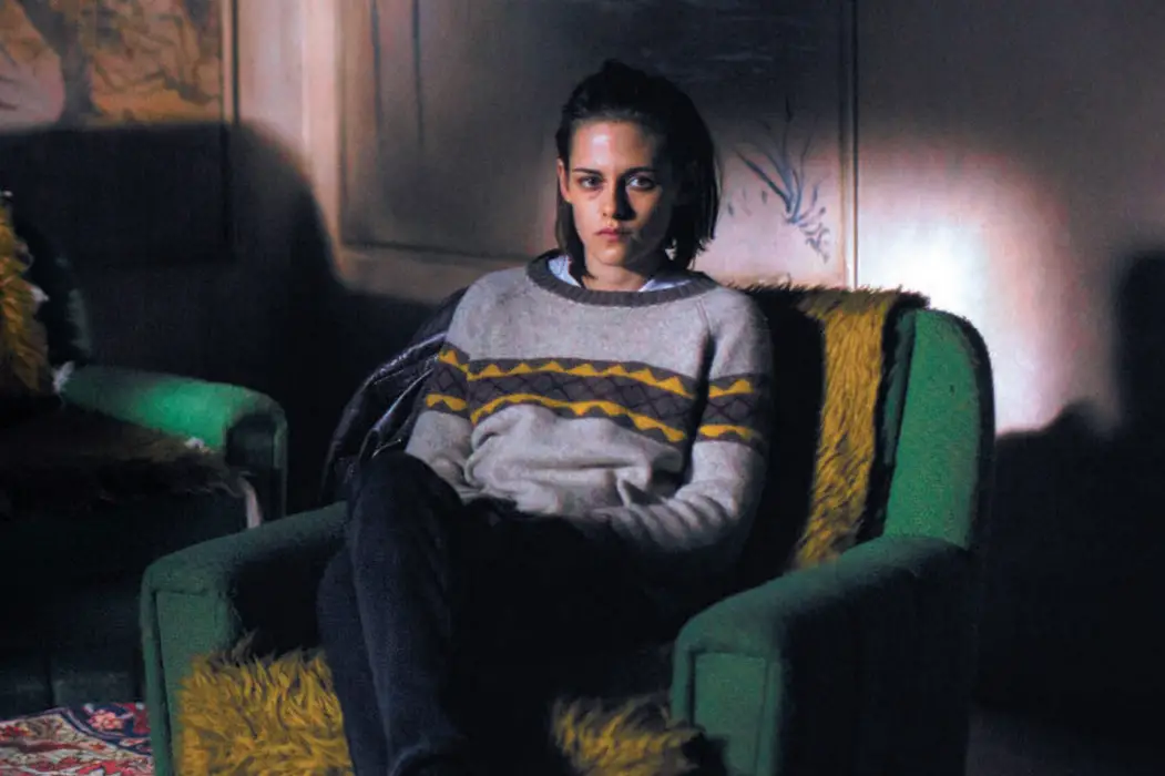 PERSONAL SHOPPER: A Techno-Gothic Puzzle That Demands Your Attention