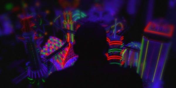 Staff Inquiry: Our Favorite Opening Credits Staff Inquiry: Our Favorite Opening Credits