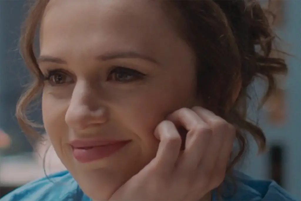 ANNIE WAITS: Stuck At the Intersection Between Life & Relationships