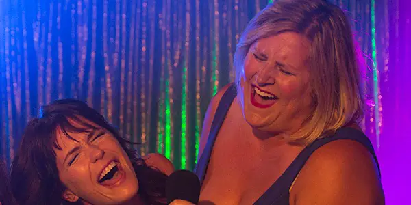 FUN MOM DINNER: Breezy And Adequate Entertainment FUN MOM DINNER: Breezy And Adequate Entertainment