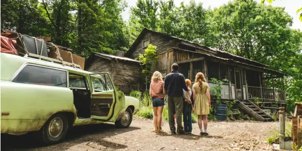 THE GLASS CASTLE: Tidiness Undermines Impact THE GLASS CASTLE: Tidiness Undermines Impact