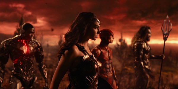 JUSTICE LEAGUE: Visually Captivating, Stealthily Substantive, & Vacillatingly Cohesive