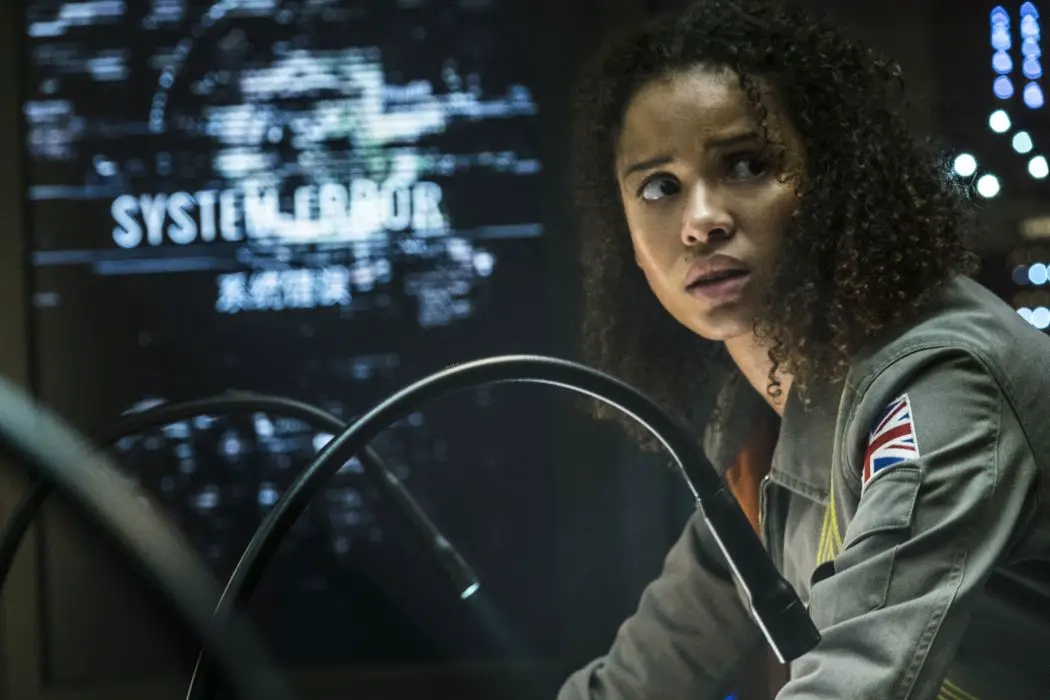 THE CLOVERFIELD PARADOX: Inventive Marketing Doesn't Help This Generic Space Thriller