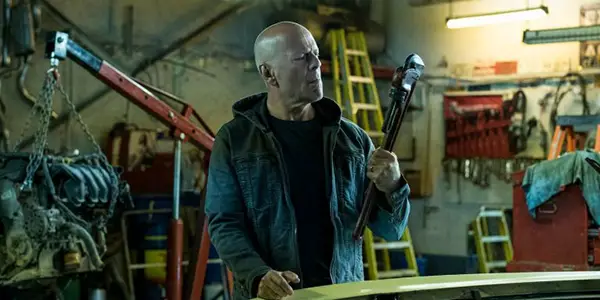 DEATH WISH: A Poorly Timed, Generic Remake DEATH WISH: A Poorly Timed, Generic Remake