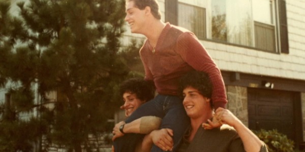 THREE IDENTICAL STRANGERS: A Bizarre Story You Won't Forget