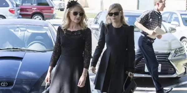 SHARP OBJECTS “Dirt” (S1E2): Another Terrifically Moody Episode SHARP OBJECTS “Dirt” (S1E2): Another Terrifically Moody Episode