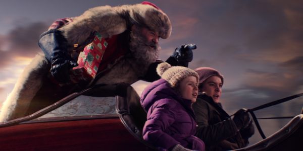 THE CHRISTMAS CHRONICLES: Kurt Russell Shines In Lame But Harmless Holiday Comedy