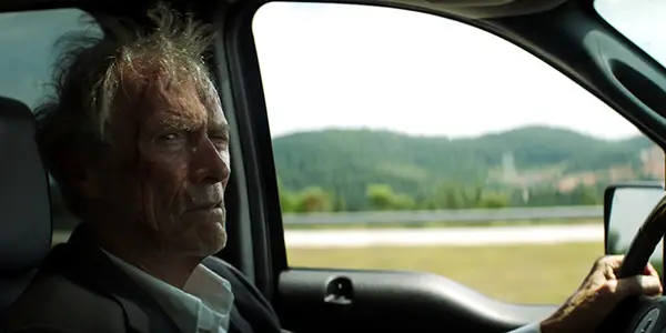 THE MULE: Clint Eastwood Charms in This Self-Reflective, Poignant, and Entertaining Crime Drama