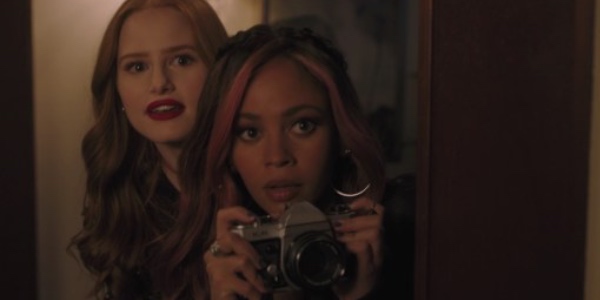 RIVERDALE: "Chapter Forty-Eight: Bizarrodale (S3 E12): The King Returns As A New Threat Arrives RIVERDALE: "Chapter Forty-Eight: Bizarrodale (S3 E12): The King Returns As A New Threat Arrives