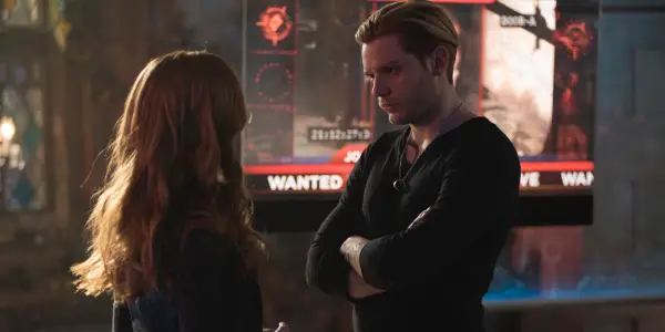 SHADOWHUNTERS:"Beati Bellicosi" (S3E13): Moving In For The Checkmate