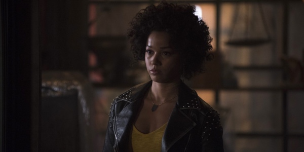 SHADOWHUNTERS:"Beati Bellicosi" (S3E13): Moving In For The Checkmate