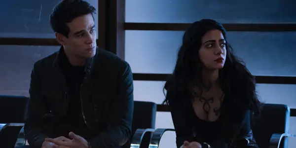 SHADOWHUNTERS: "Stay With Me" (S3E16): Proposals in Multiple Forms SHADOWHUNTERS: "Stay With Me" (S3E16): Proposals in Multiple Forms