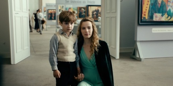 NEVER LOOK AWAY: It's Hard Not To NEVER LOOK AWAY: It's Hard Not To