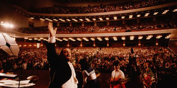 PAVAROTTI: A Profound Exploration of a Delightful Icon PAVAROTTI: A Profound Exploration of a Delightful Icon