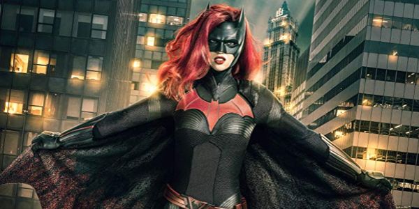BATWOMAN (S1E1) "Pilot": Ruby Rose's Caped Crusader Lands With A Thud