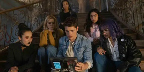 RUNAWAYS SEASON 3: An Unfortunately Brisk Yet Engaging Send-Off