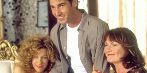 Queerly Ever After #34: MAMBO ITALIANO (2003) Queerly Ever After #34: MAMBO ITALIANO (2003)