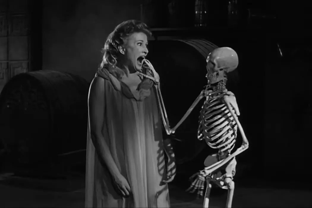 Horrific Inquiry: HOUSE ON HAUNTED HILL (1959)