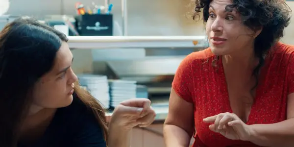 Interview With Rachel Suissa Writer/Director and Star of GREEK MOTHERS NEVER DIE