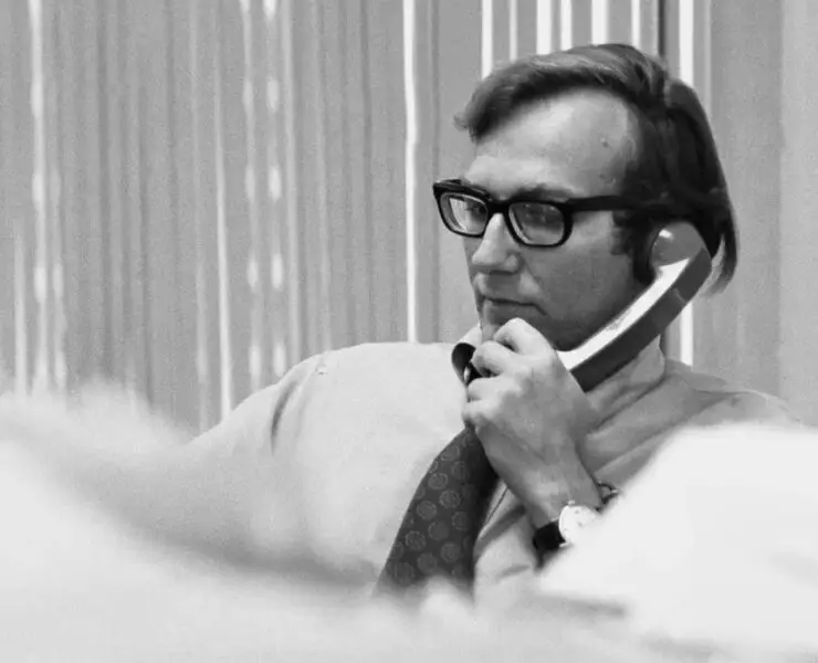 "Cover-Up" film review