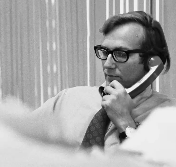 "Cover-Up" film review